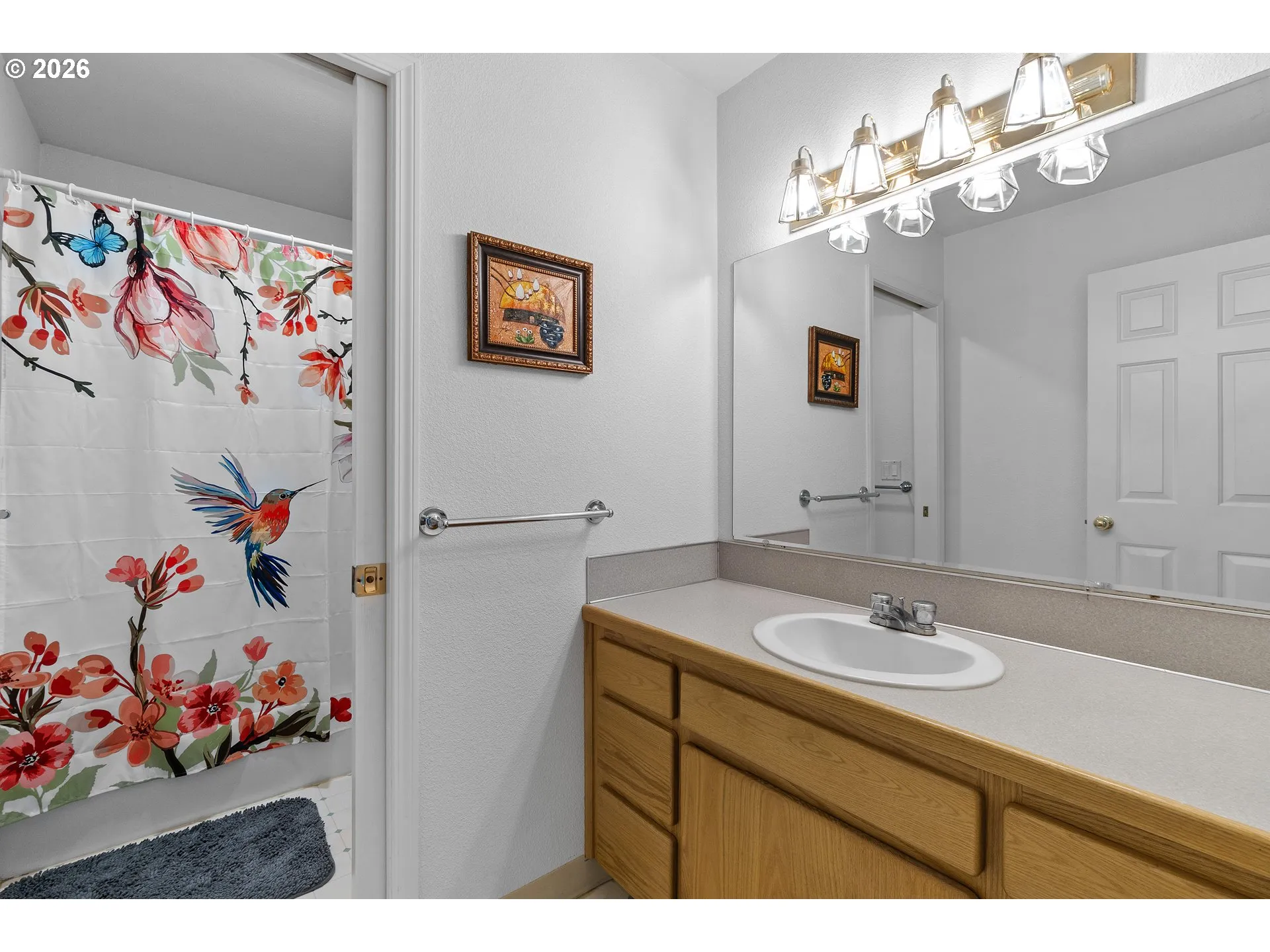 Bathroom-Upper