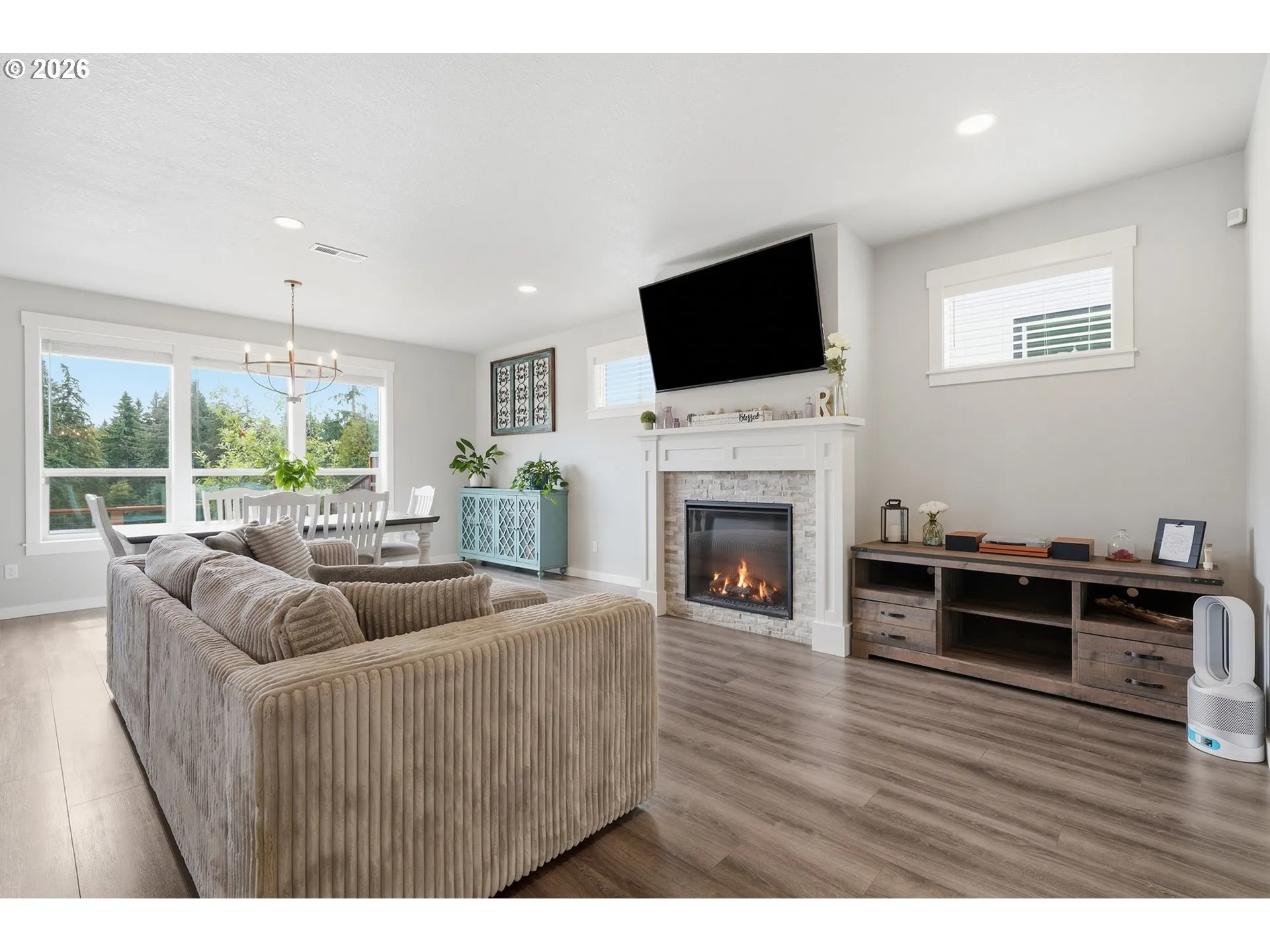Living Room/Dining Room