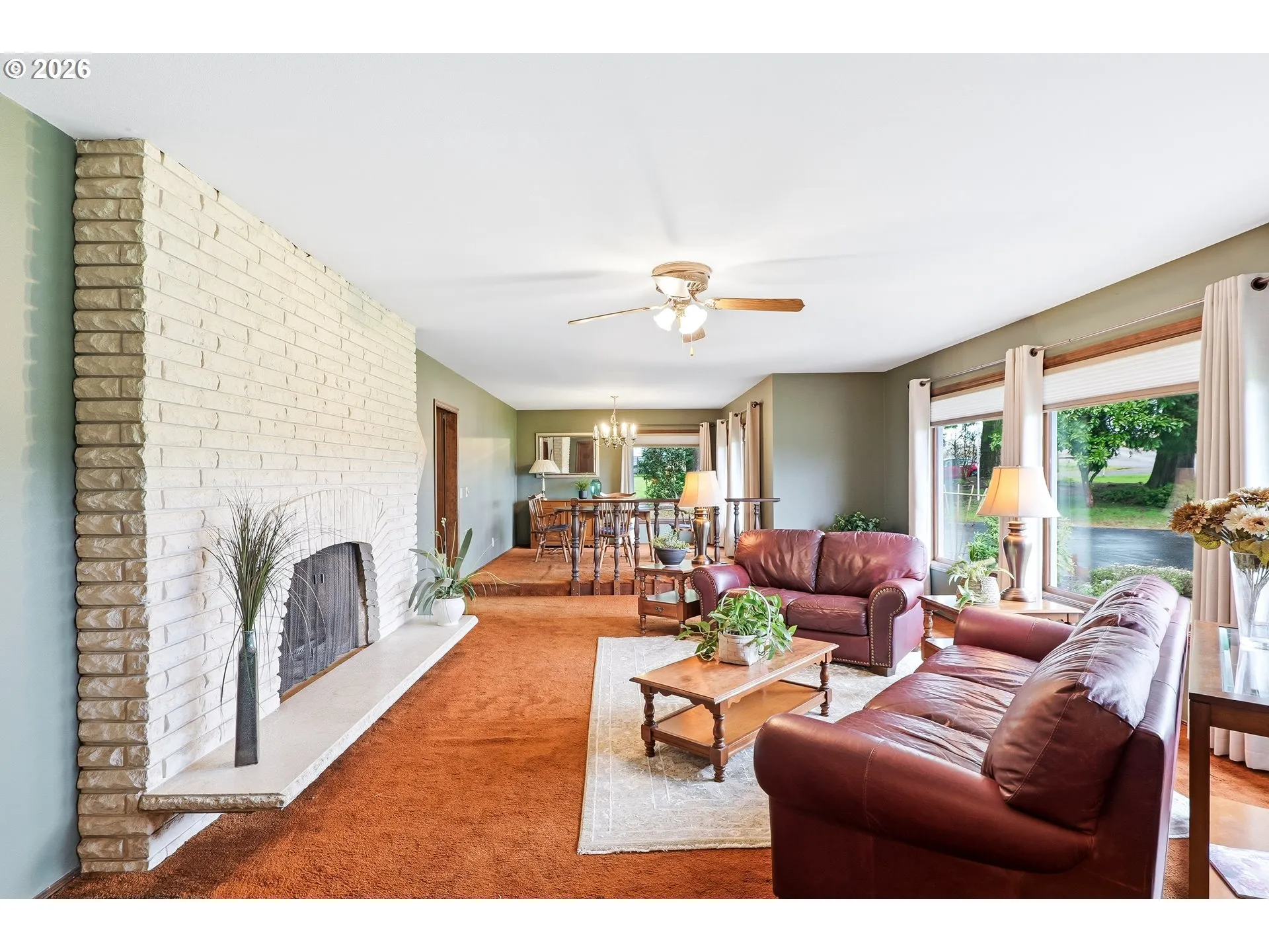 Living Room-Ceiling Fan