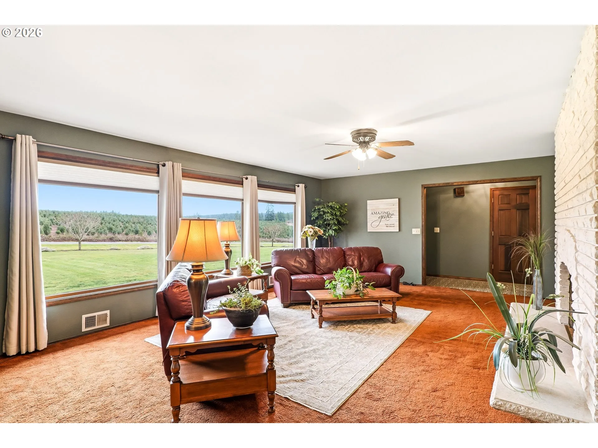 Living Room-Fireplace