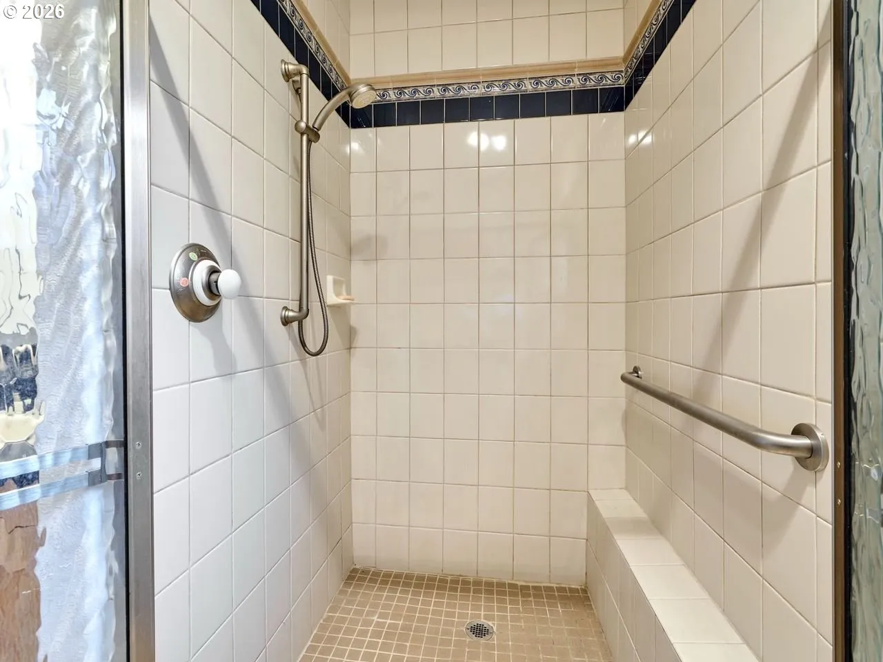 Bathroom-Walk in Shower