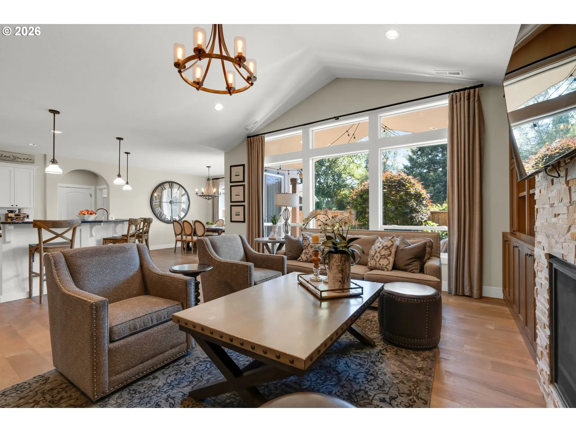 Living Room-Vaulted Ceilings