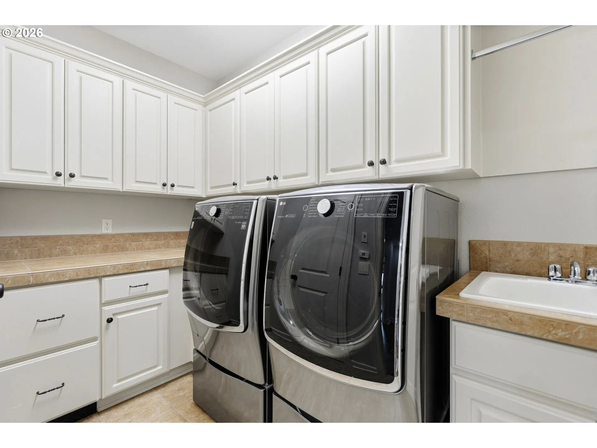 Laundry-Upper