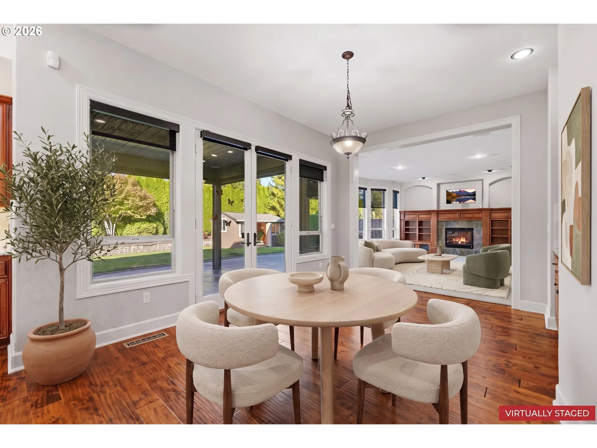 Kitchen-Eating Area