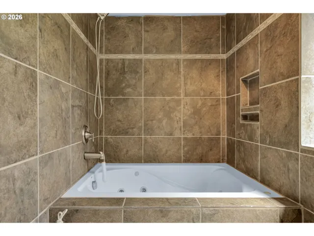 Owner's Suite Bathroom