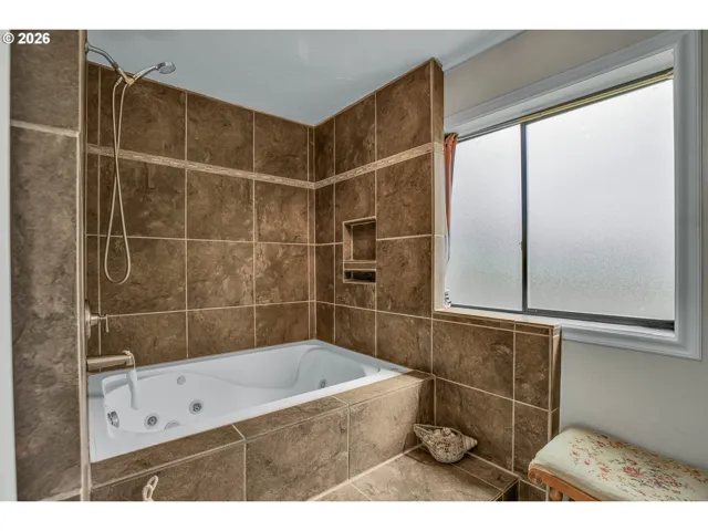 Owner's Suite Bathroom