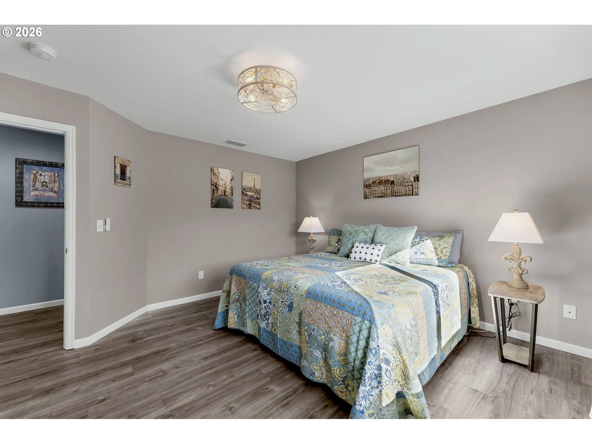 Bedroom, Primary