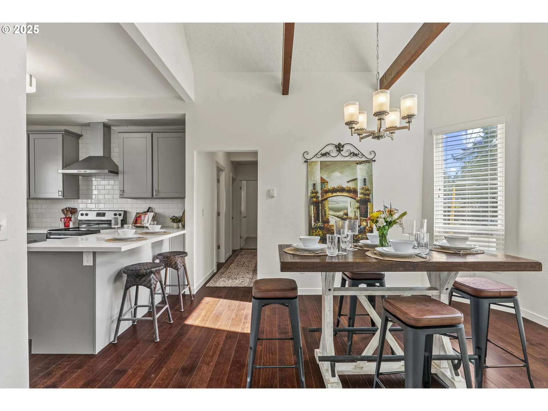 Dining Room-Vaulted Ceilings