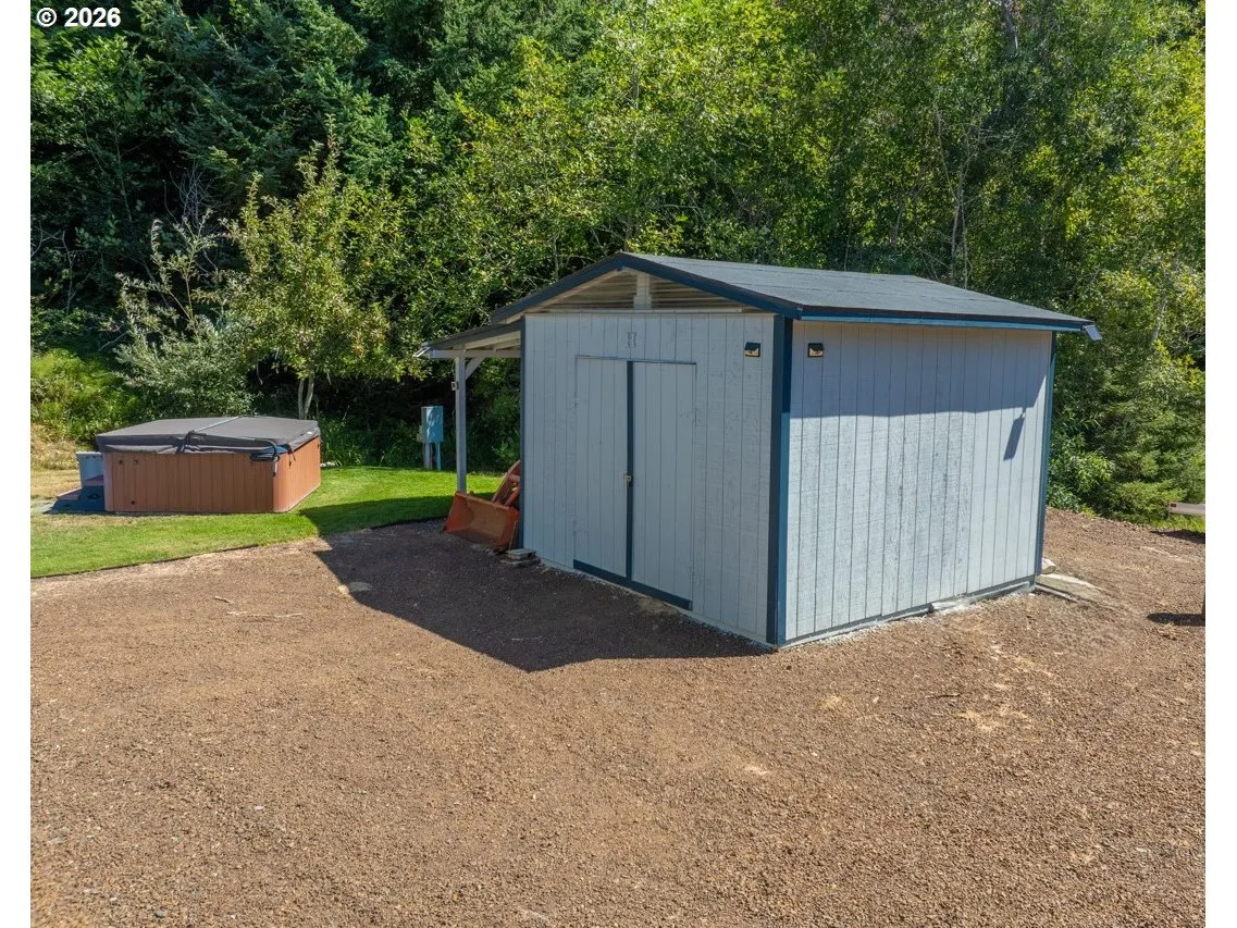 Shed