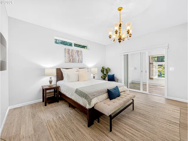 Bedroom, Primary