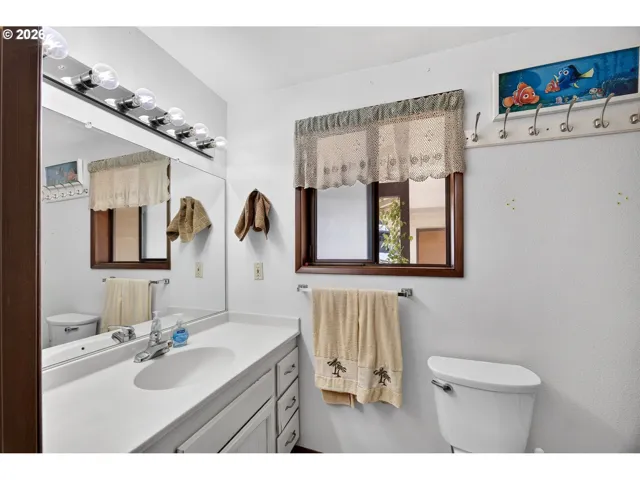 Bathroom, Attached