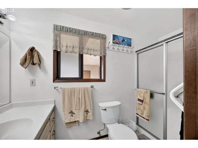 Bathroom, Attached
