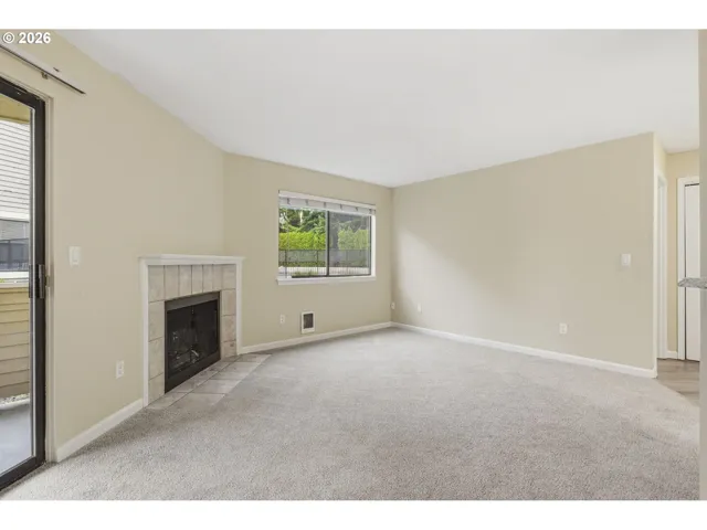 Living Room-Fireplace