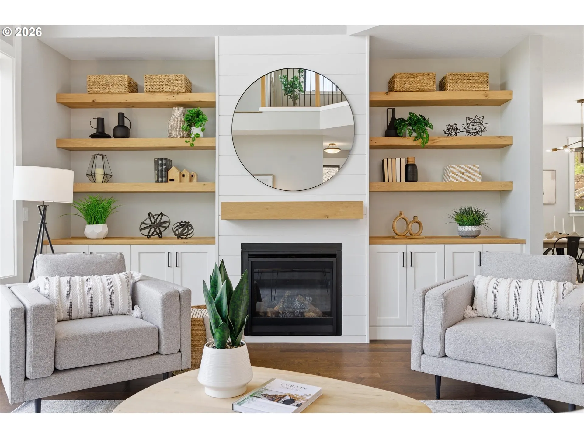 Living Room-Fireplace