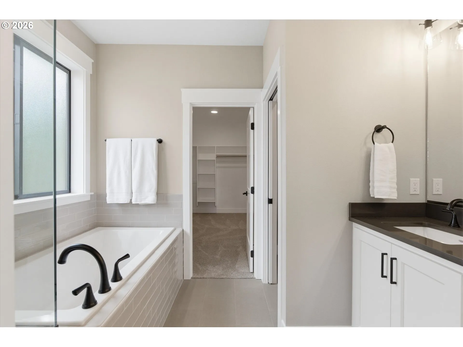 En Suite Bathroom-Upper