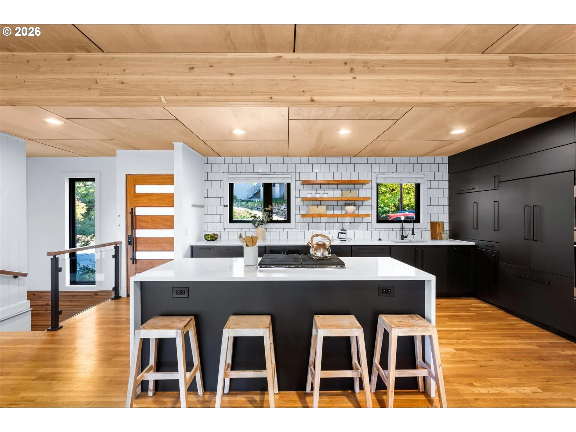 Kitchen-Breakfast Bar