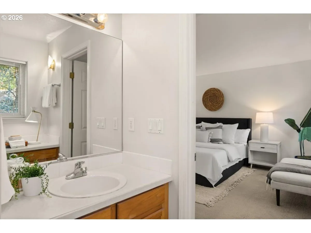 En Suite Bathroom-Upper