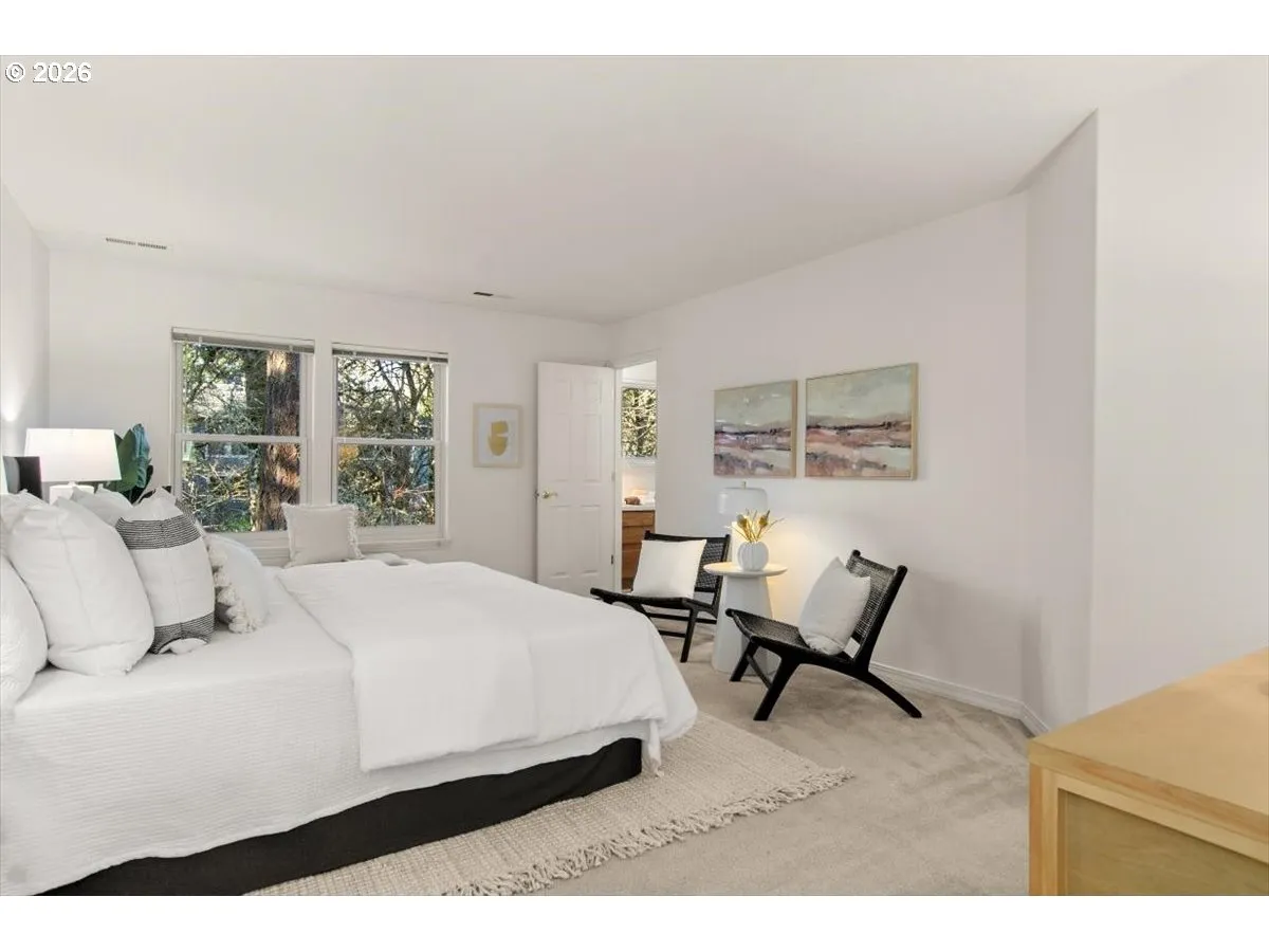 Primary Bedroom-Upper