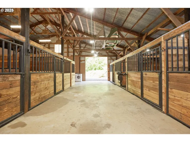 Barn