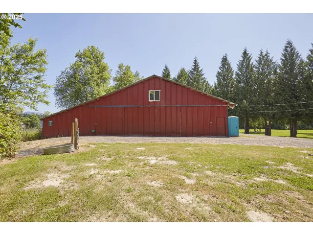 Barn