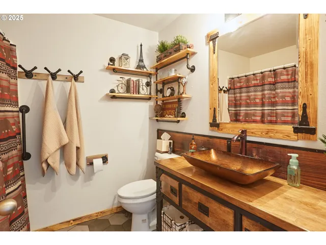 Bathroom-Hall
