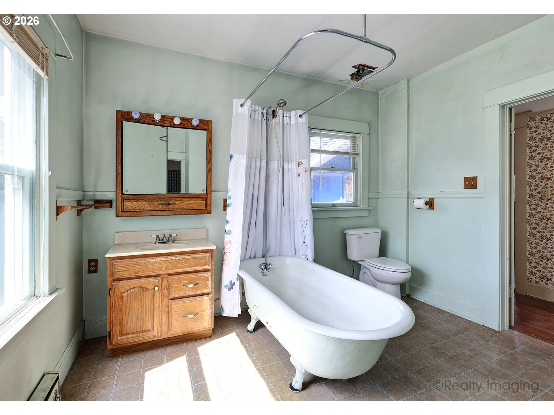Bathroom-Upper
