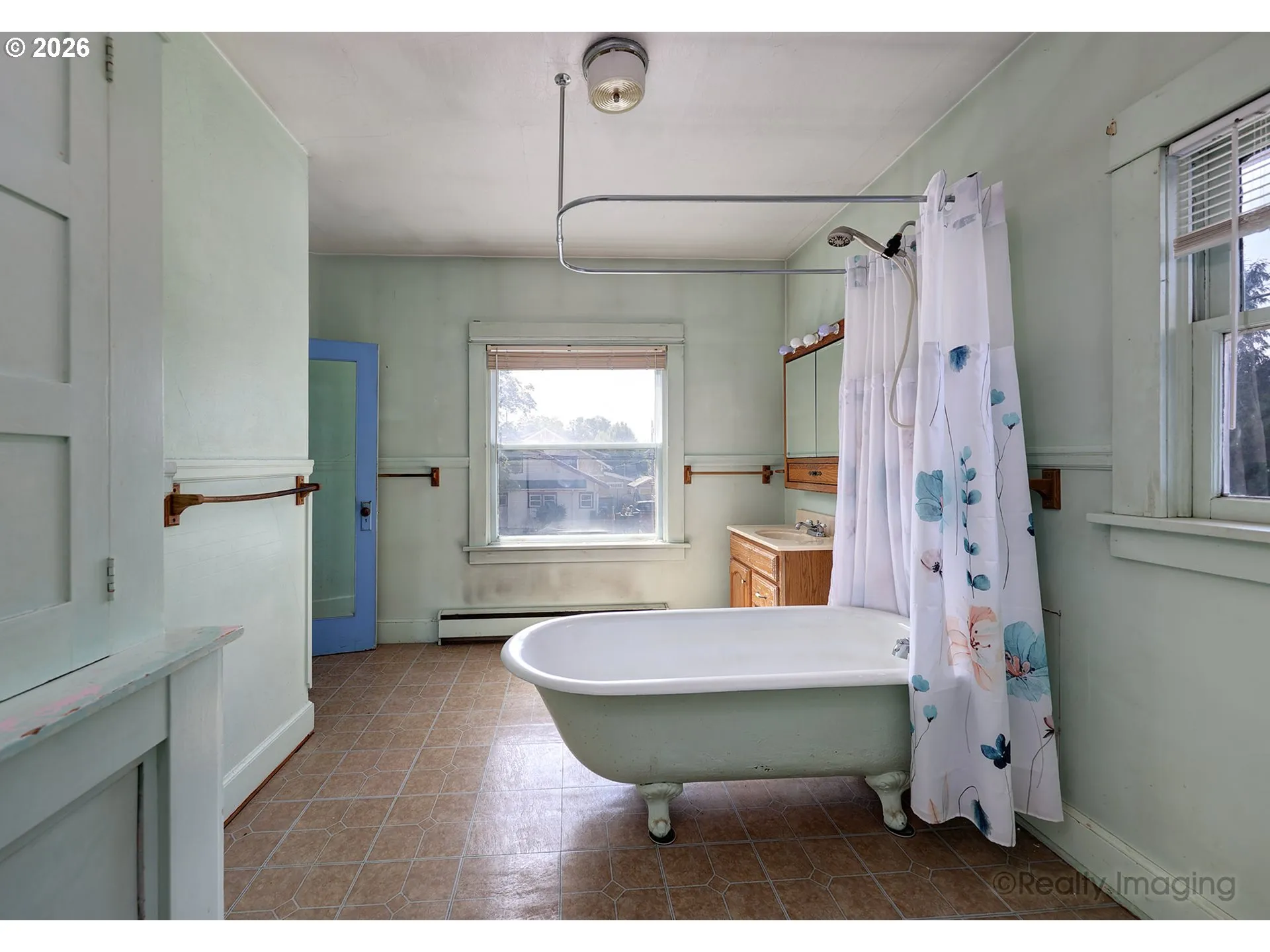 Bathroom-Upper