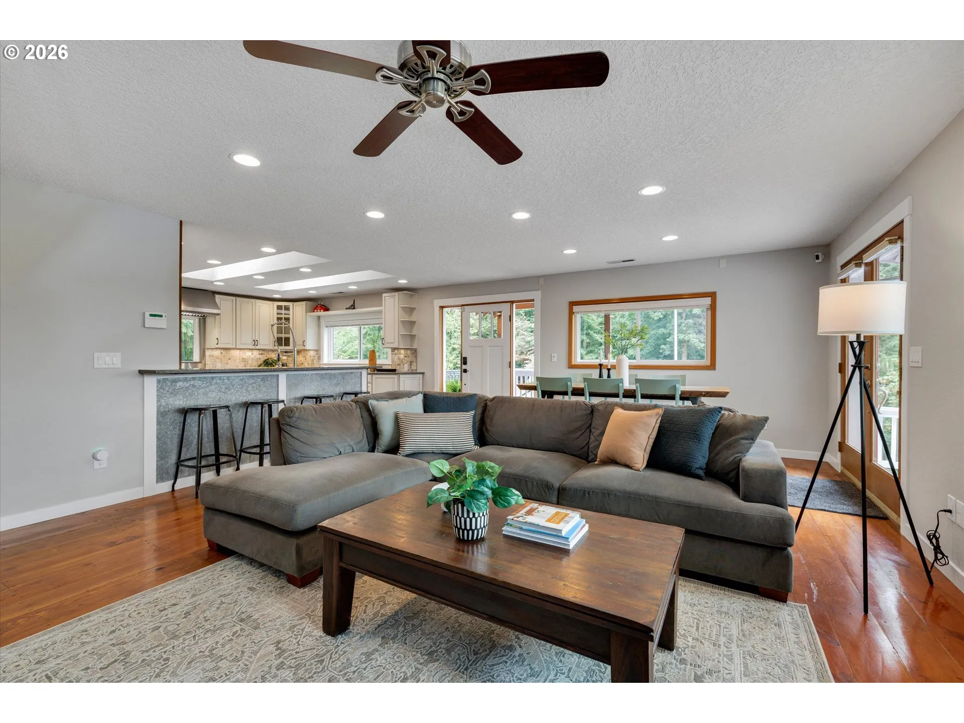 Living Room-Ceiling Fan