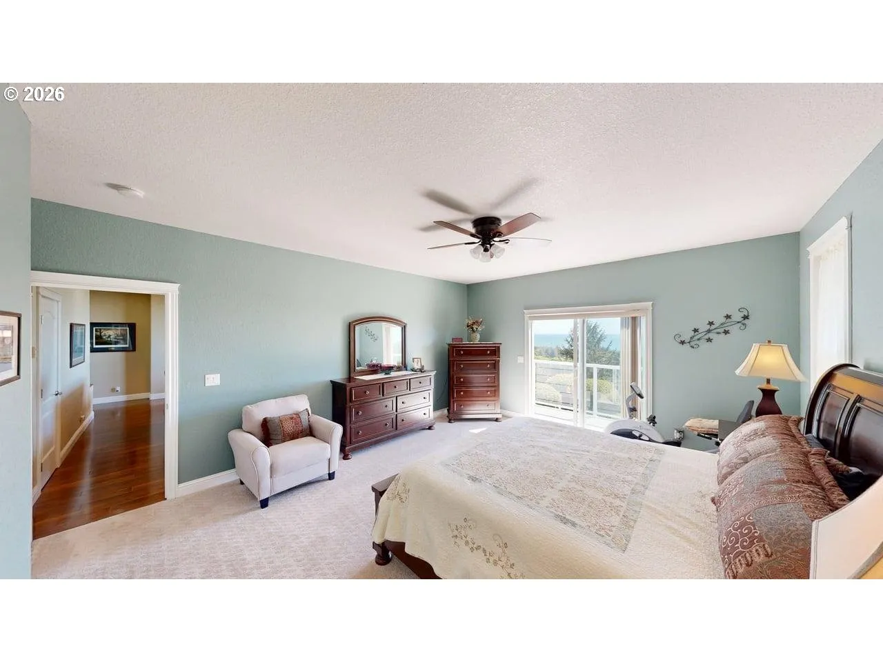 Bedroom, Primary