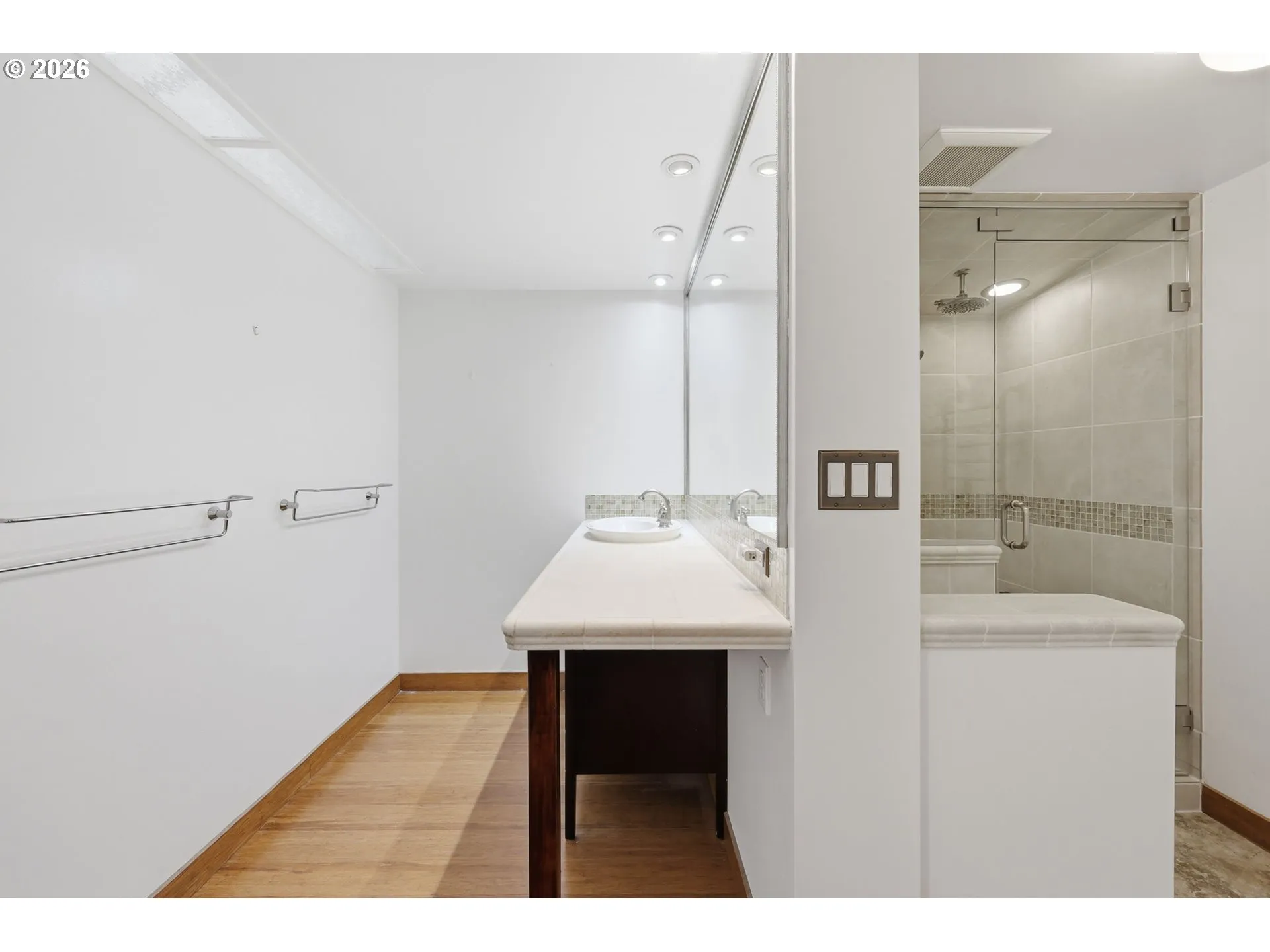 Bathroom, Attached