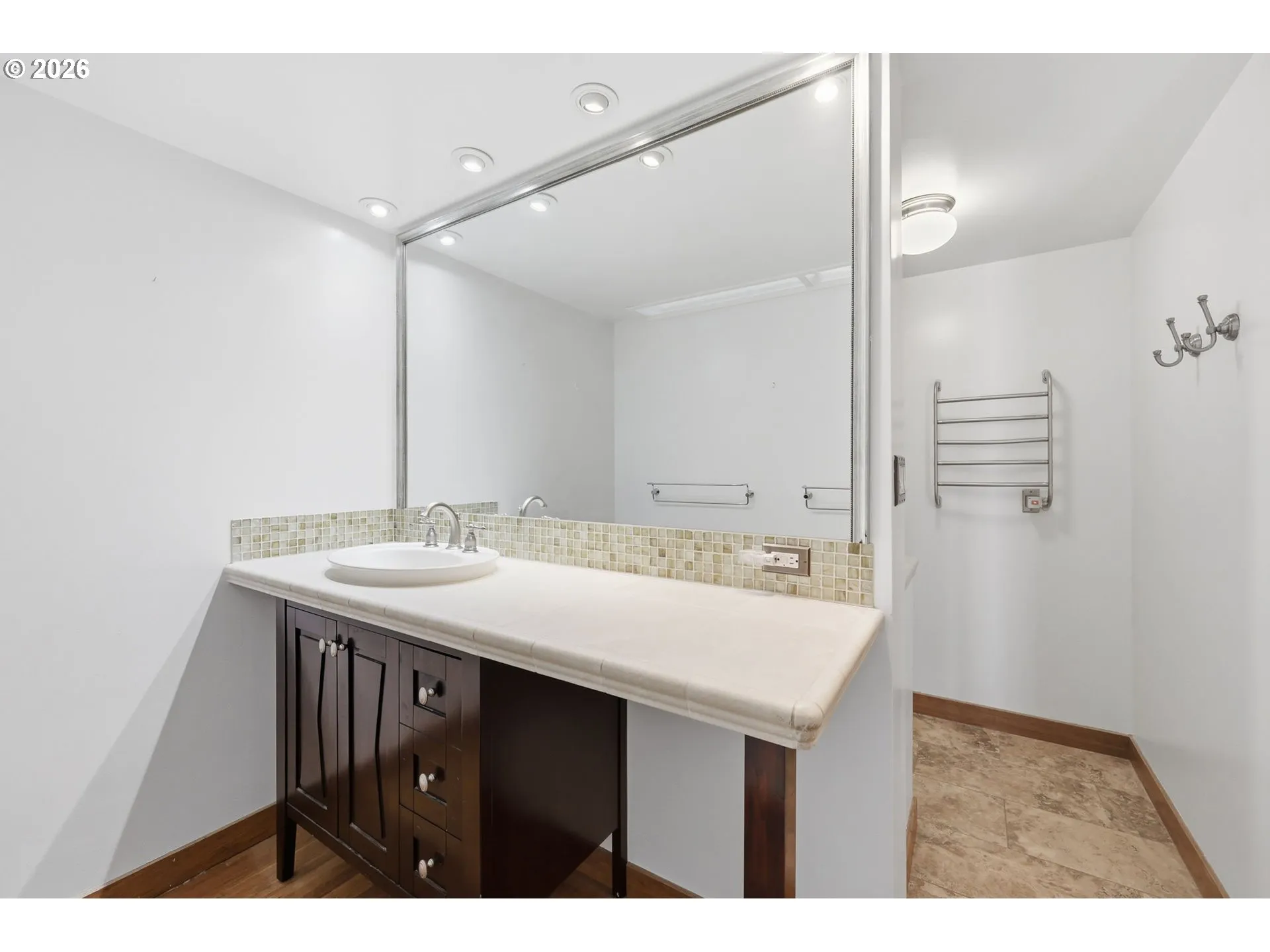 Bathroom, Attached