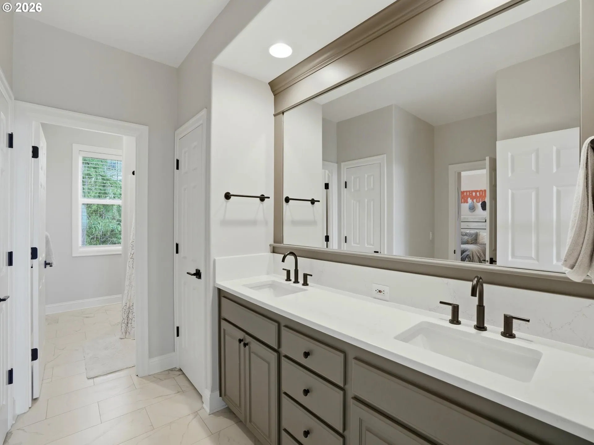 Bathroom, Attached-Upper
