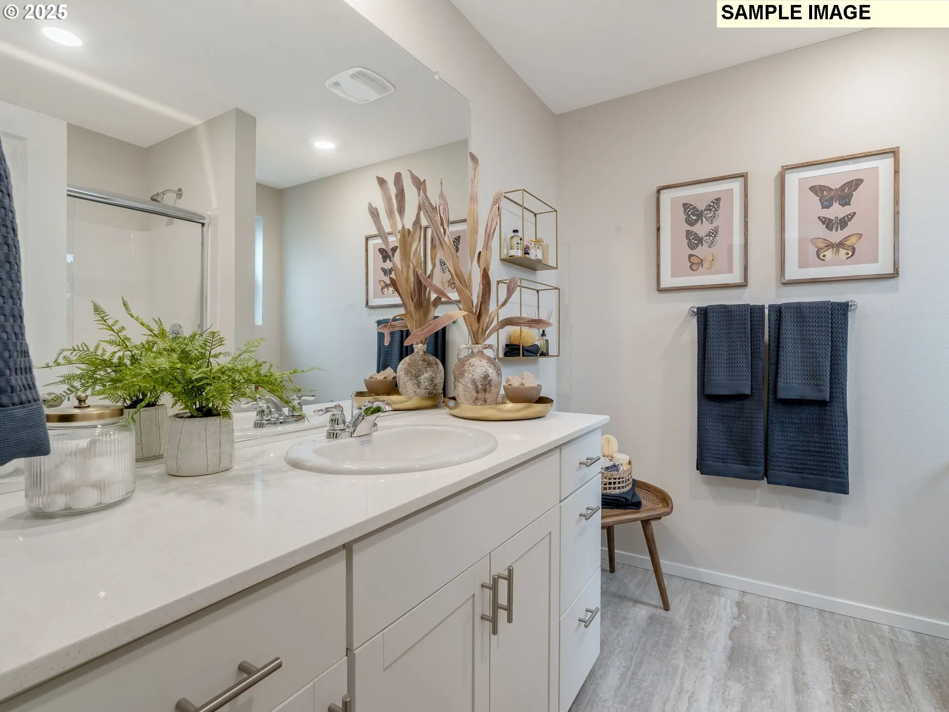 Primary Bedroom-Attached Bathroom