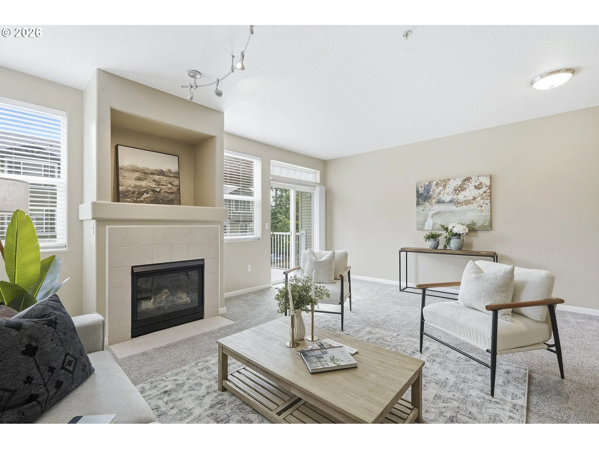 Living Room-Fireplace