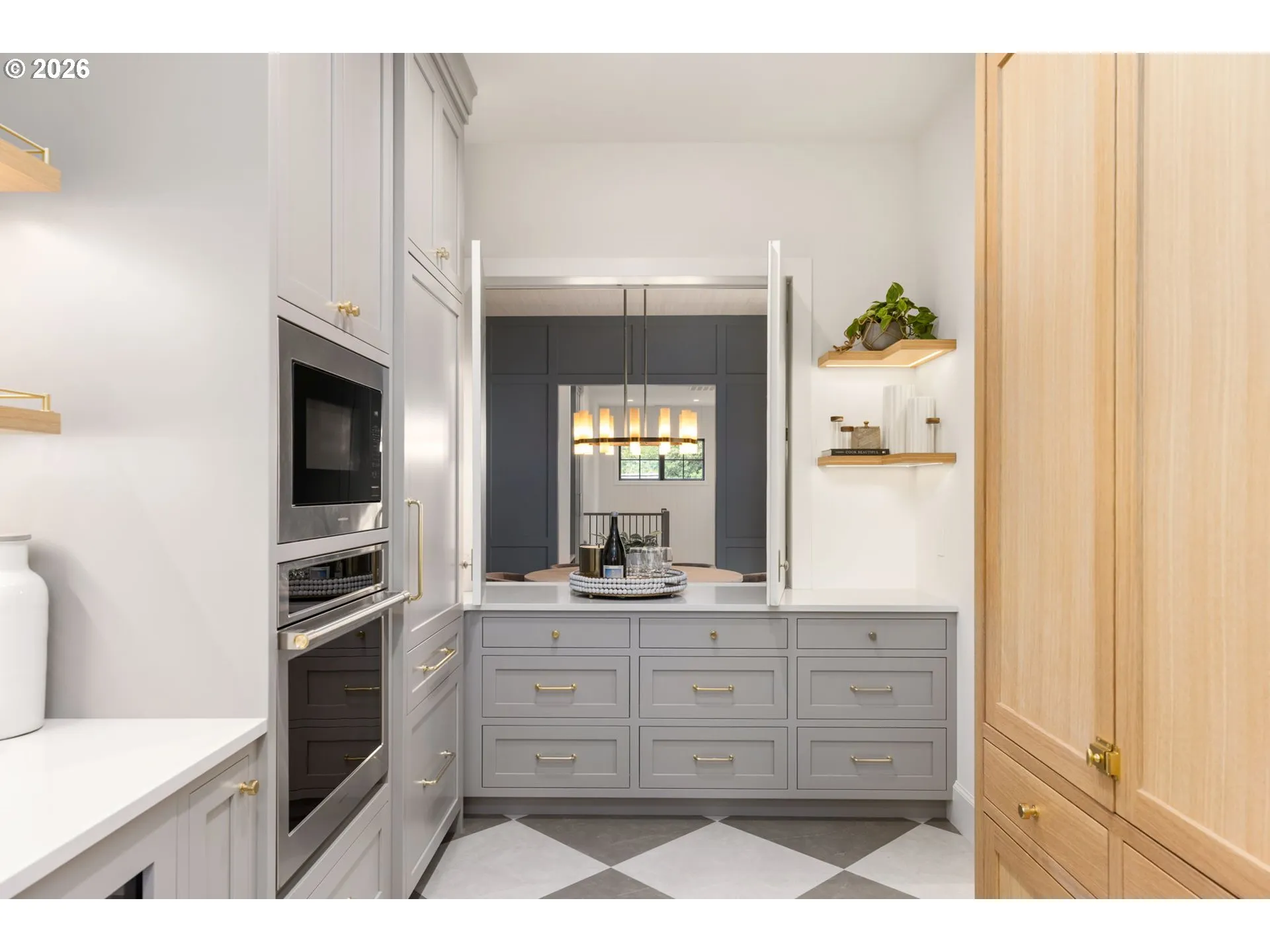 Butler's Pantry-Main
