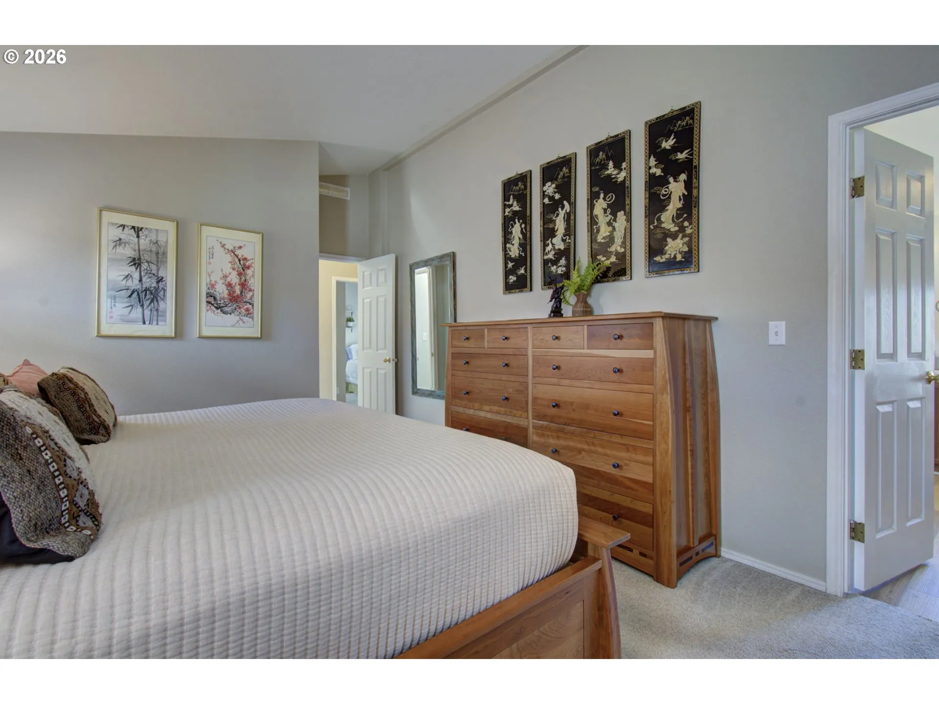 Bedroom, Primary