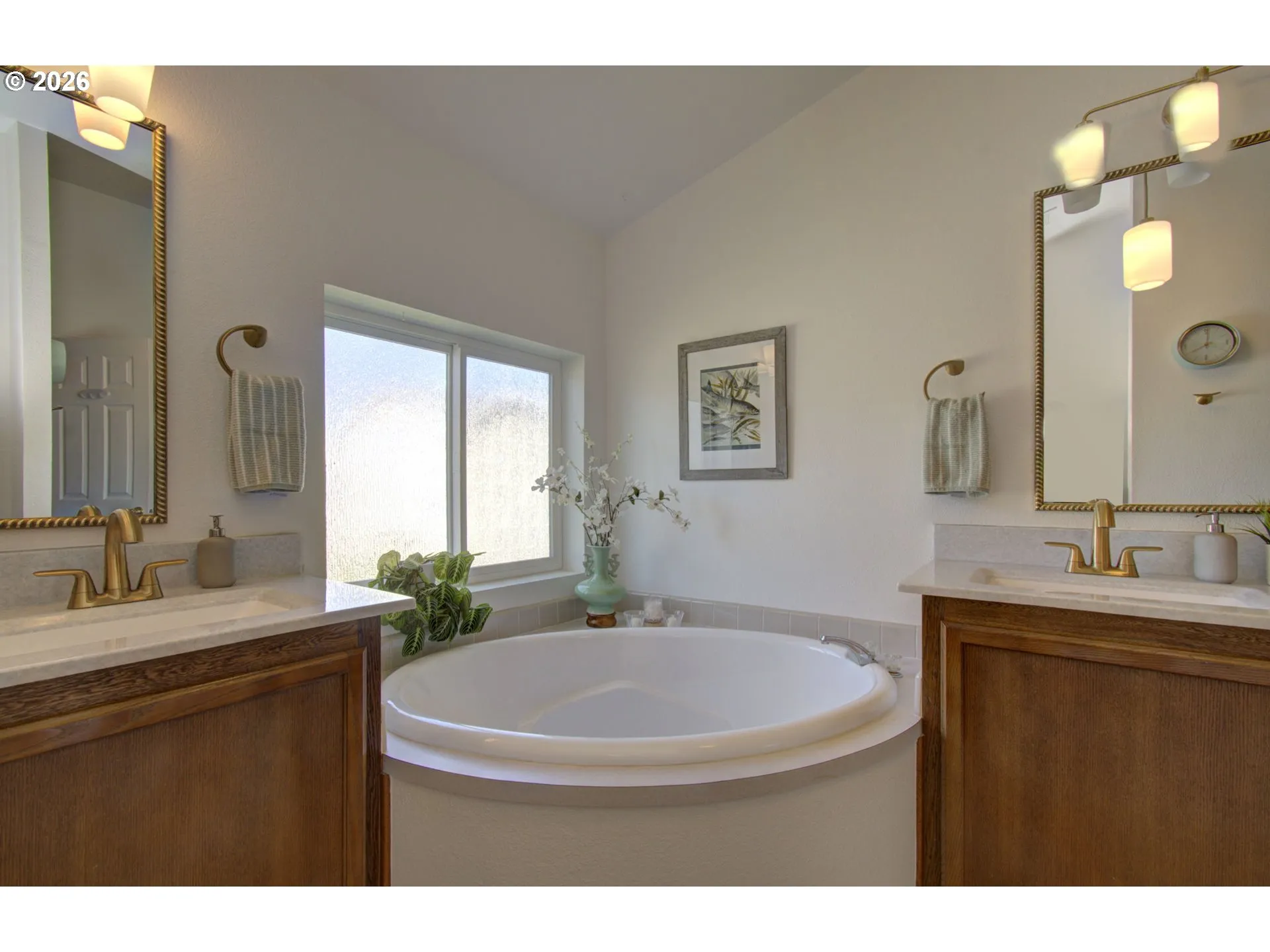 Bathroom, Attached-Garden Tub