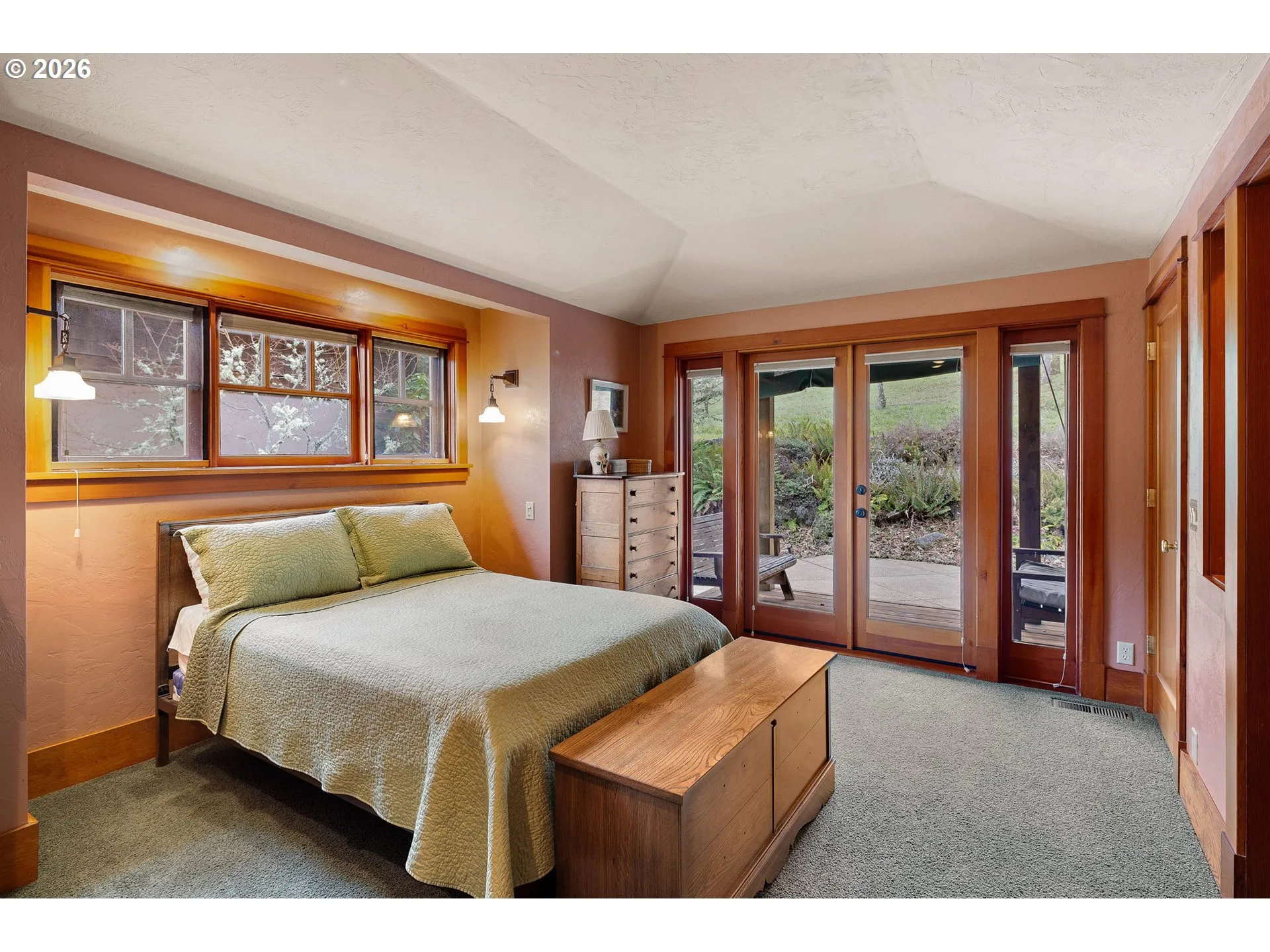 Bedroom, Primary