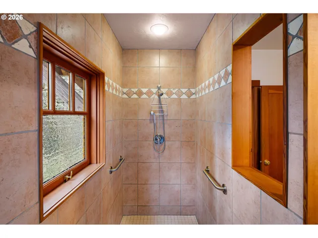Bathroom, Attached