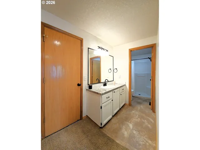 Owner's Suite Bathroom-Full Bathroom