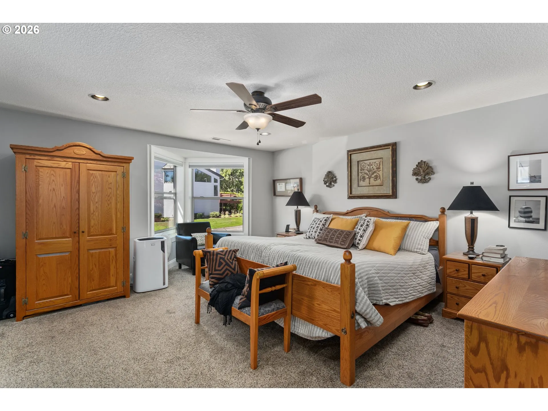 Bedroom, Primary