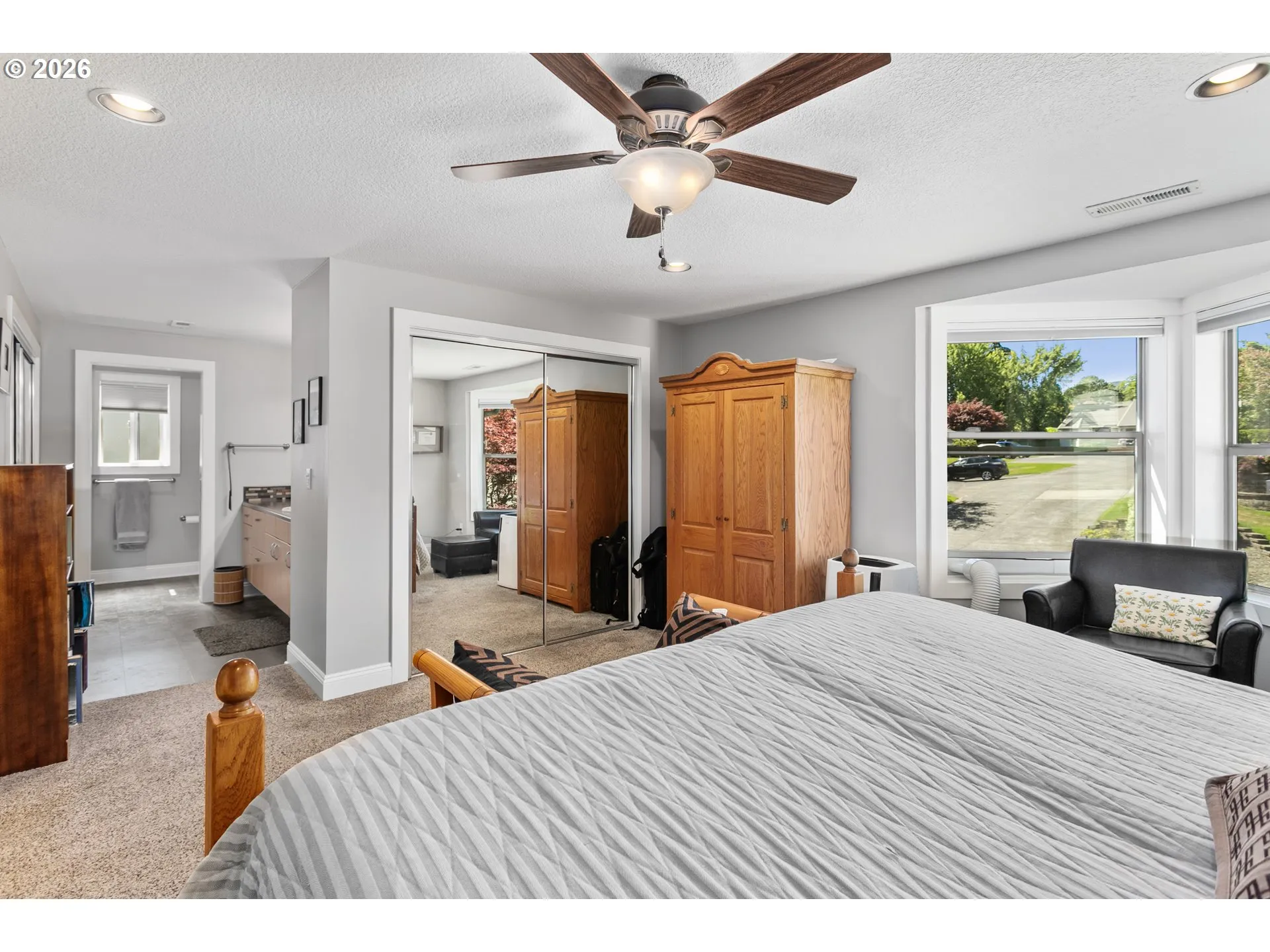 Bedroom, Primary