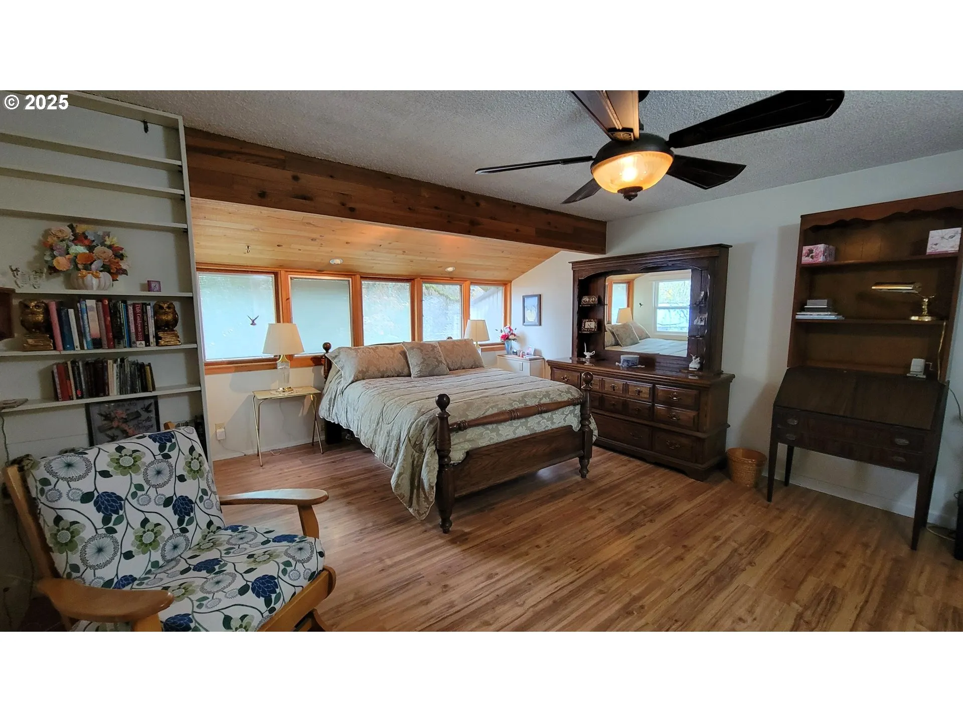 Bedroom, Owner's Suite-Upper