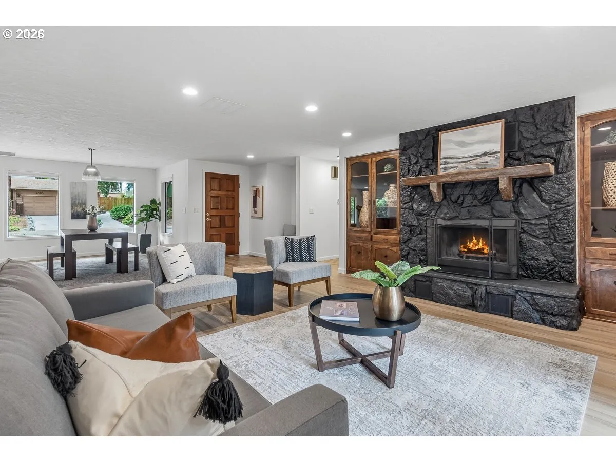 Living Room/Dining Room