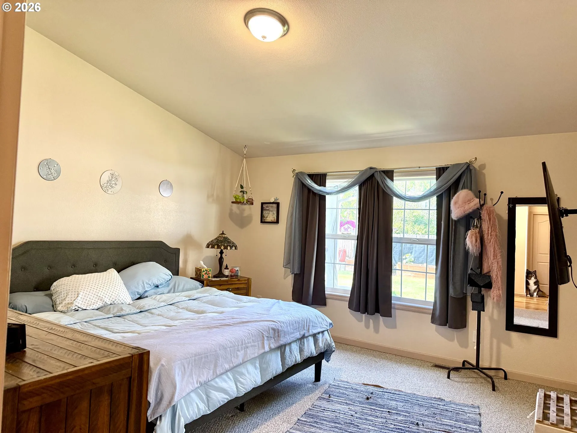 Primary Bedroom-Attached Bathroom