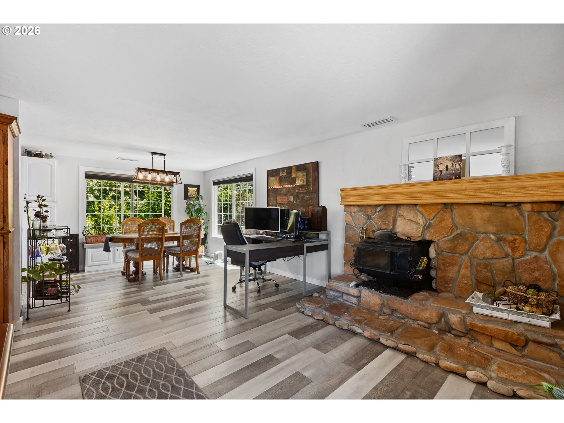 Living Room/Dining Room