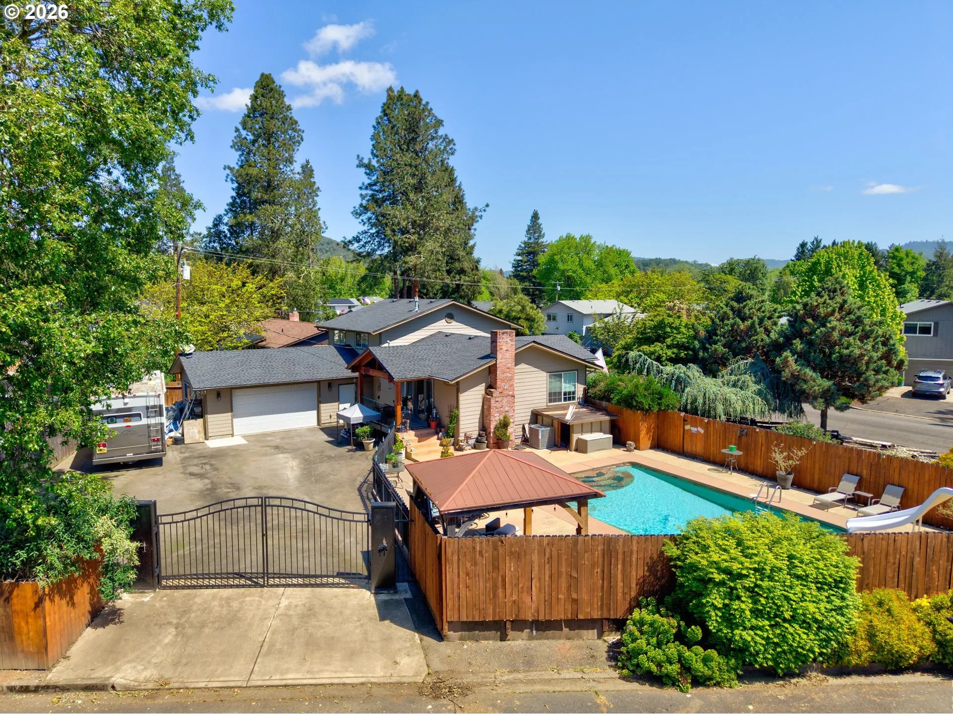 Driveway-Gated
