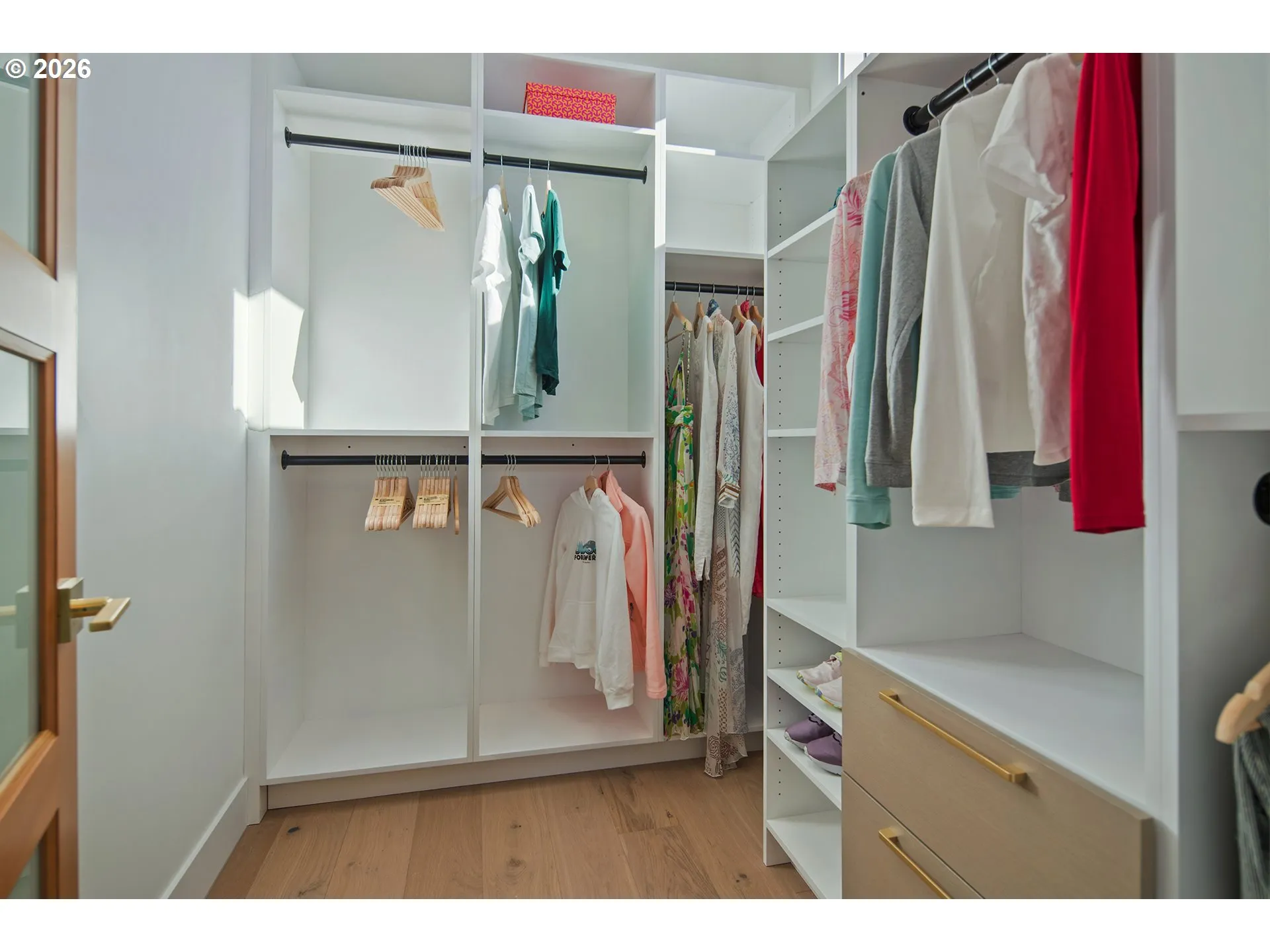 Bedroom, Owner's Suite-Walk-In Closet