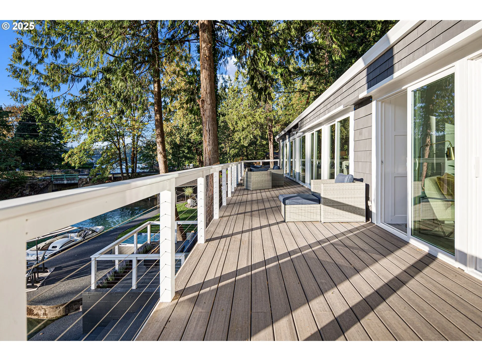 Deck-Upper