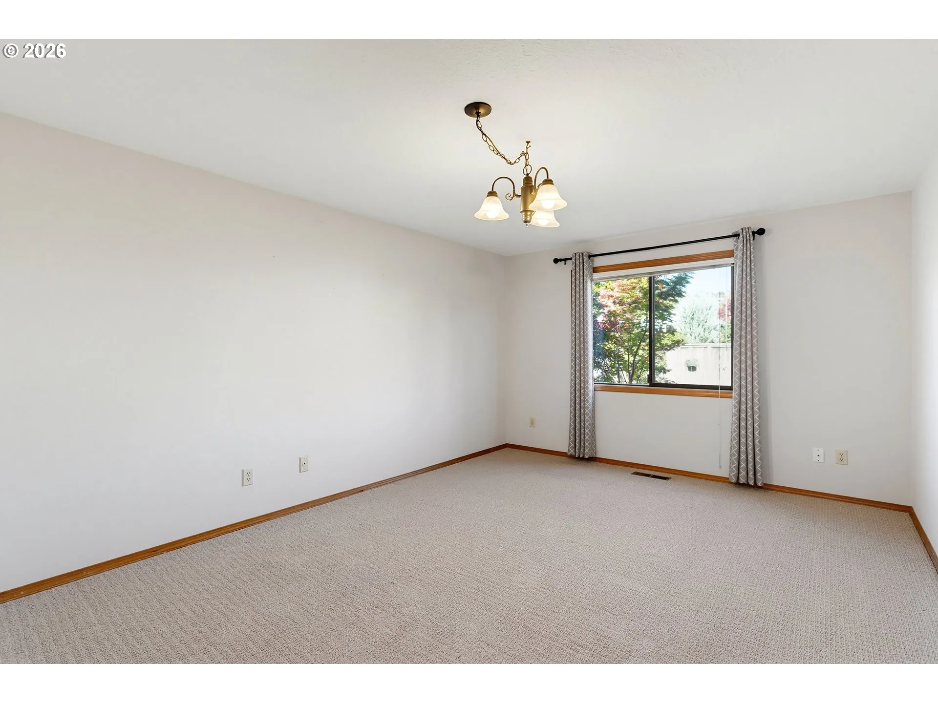 Bedroom, Owner's Suite-Main